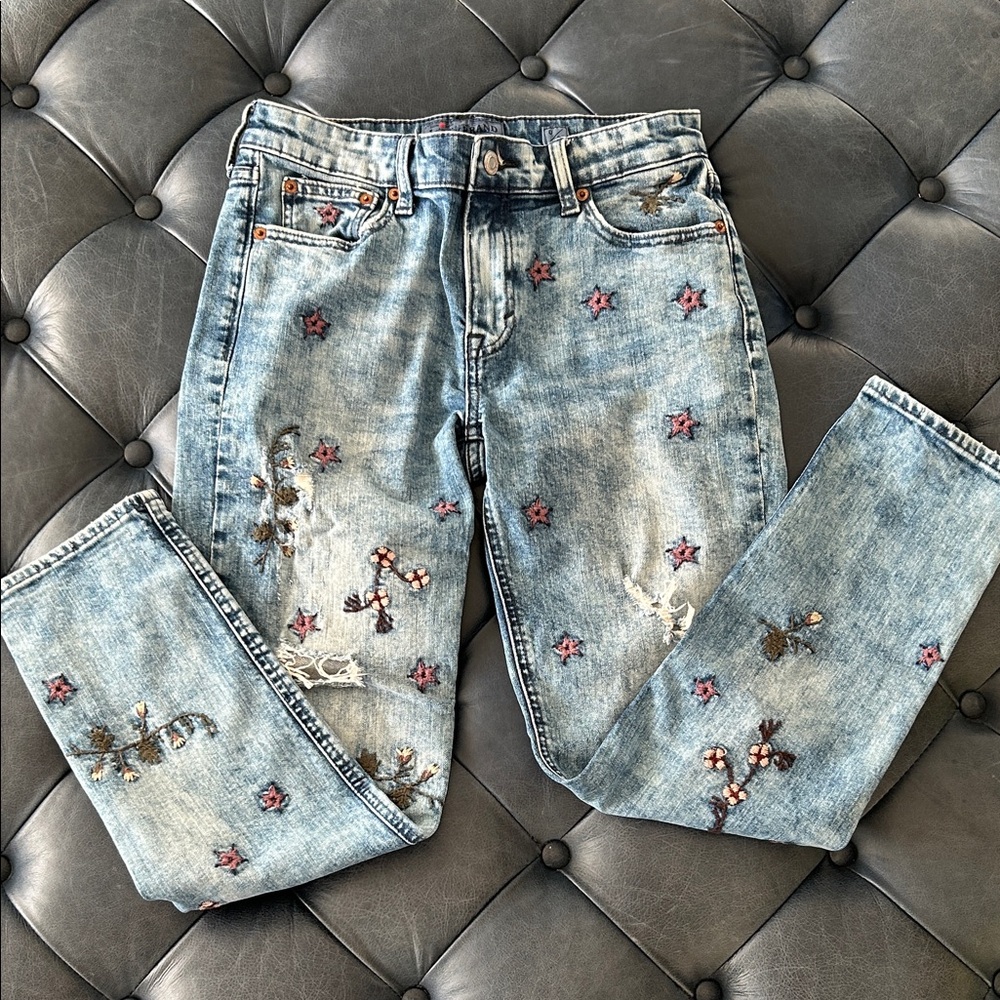 Lucky Brand Light Blue Embroidered Jeans